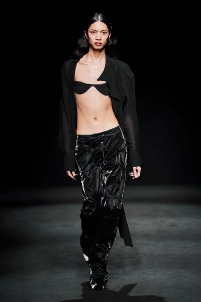 Look 8